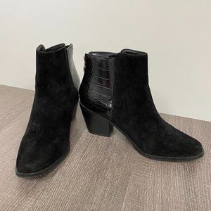 Women's Booties with heel, Black, Size 7.5, Gold zipper